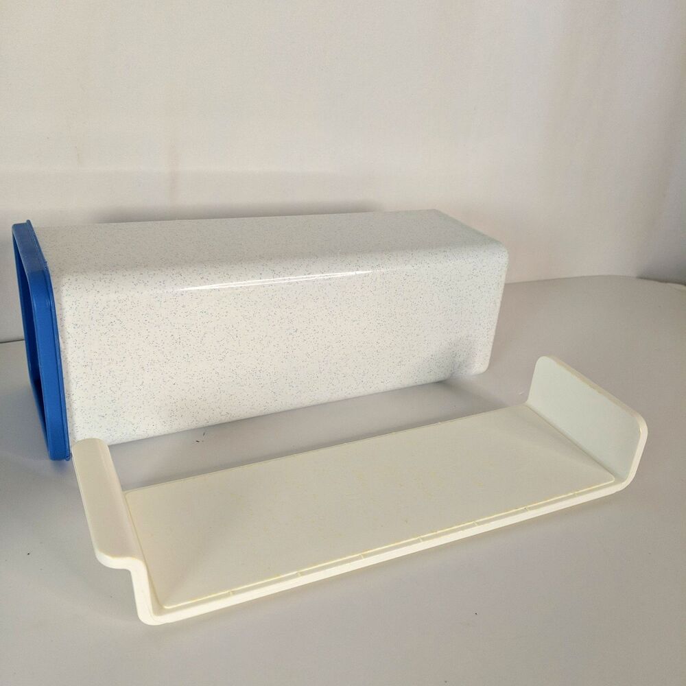 Tupperware Cheese Keeper Block Storage Container Holder 1696-3 Blue Lid Velveeta
